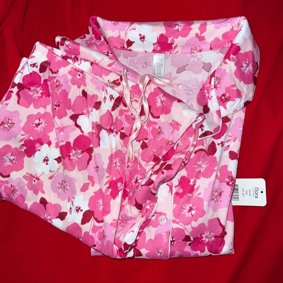Printed Floral Pajama Set, 2 Pieces Size M/ NWT - Picture 1 of 3
